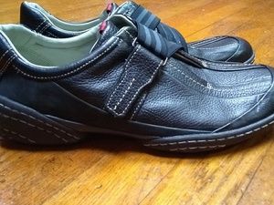 i travel shoes by rockport